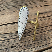 Load image into Gallery viewer, Spear Cuff