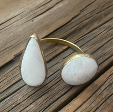 Load image into Gallery viewer, Teardrop Cuff
