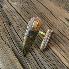 Load image into Gallery viewer, Batik Snake Spear Cuff