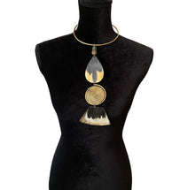 Load image into Gallery viewer, Surutia Choker Pendant