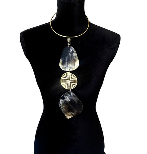 Blk & White Horn Surutia Pendant