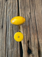 Load image into Gallery viewer, Amber Resin Cuff