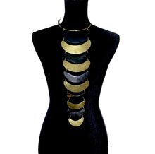 Load image into Gallery viewer, Horn Tier Pendant