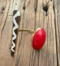 Load image into Gallery viewer, Batik Zig Zag Spear Cuff