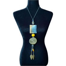 Load image into Gallery viewer, Long Leaf Necklace
