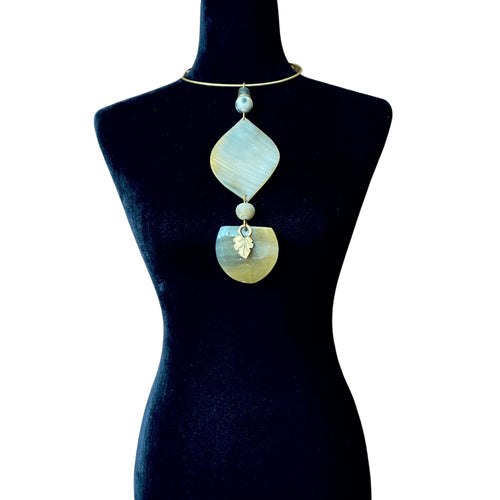 Light Horn Choker Pendant